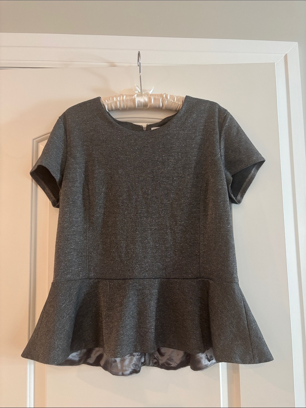 New York & Company Charcoal Gray Short-Sleeve Peplum Tunic